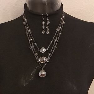 Necklace and earring set